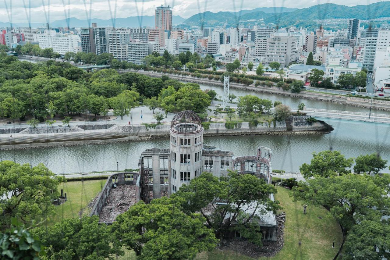 Sheraton Grand Hiroshima Hotel Buitenkant foto